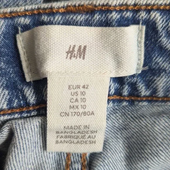 H&M Light Wash Blue Jeans - Picture 3 of 4